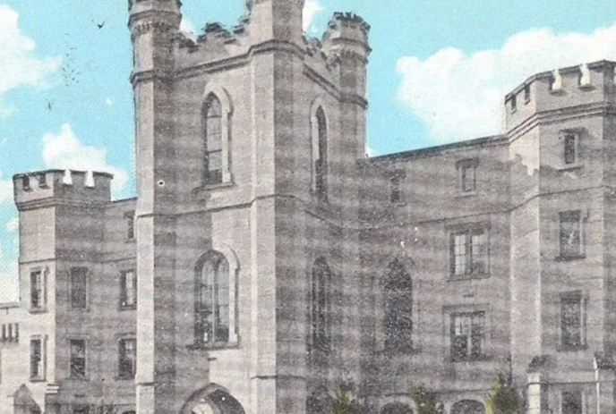 History Walk: Castles and Cottages